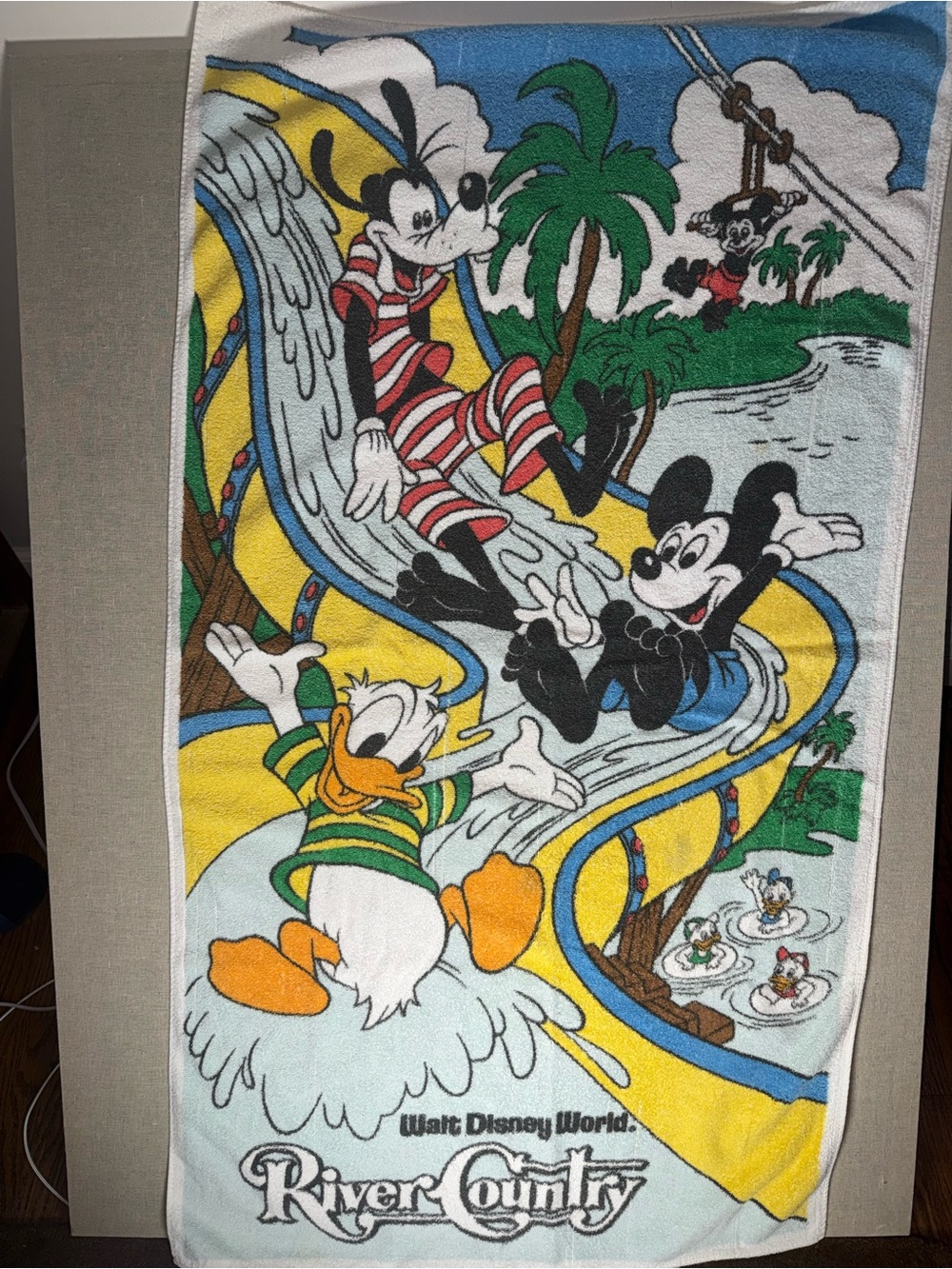 Vintage 80's Disney World River Country towel